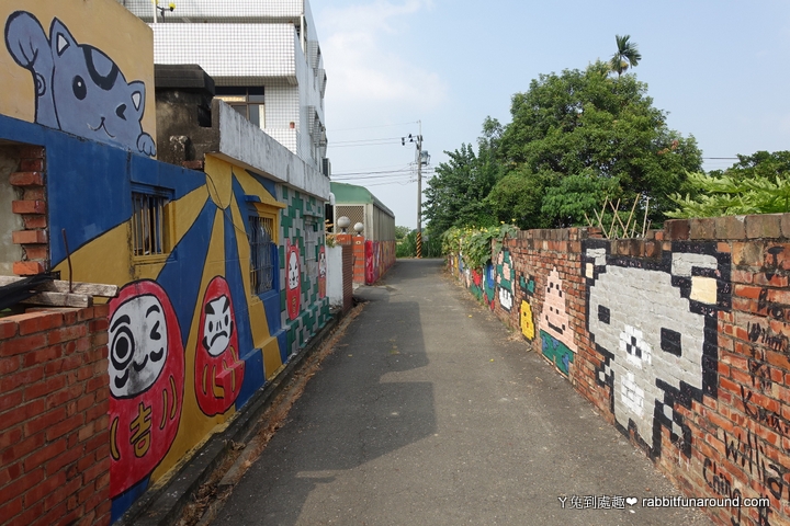 【台南景點】善化胡厝寮彩繪村。拍照景點~繽紛的卡通塗鴉牆