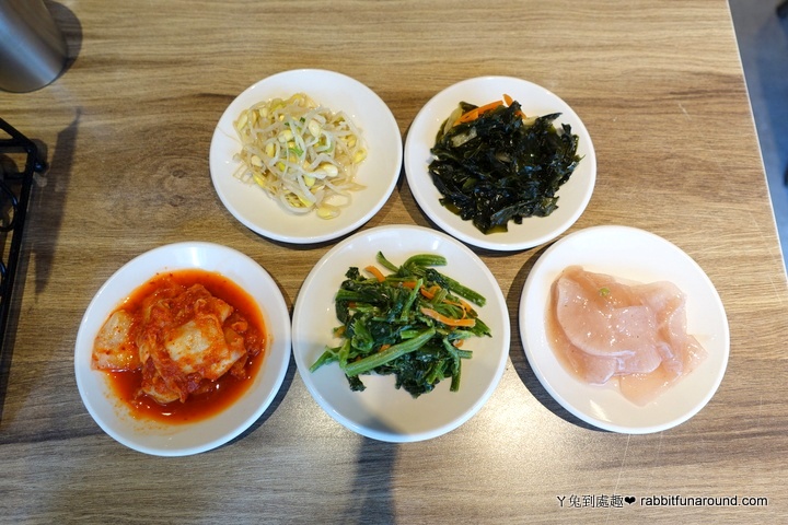 韓式小菜無限供應