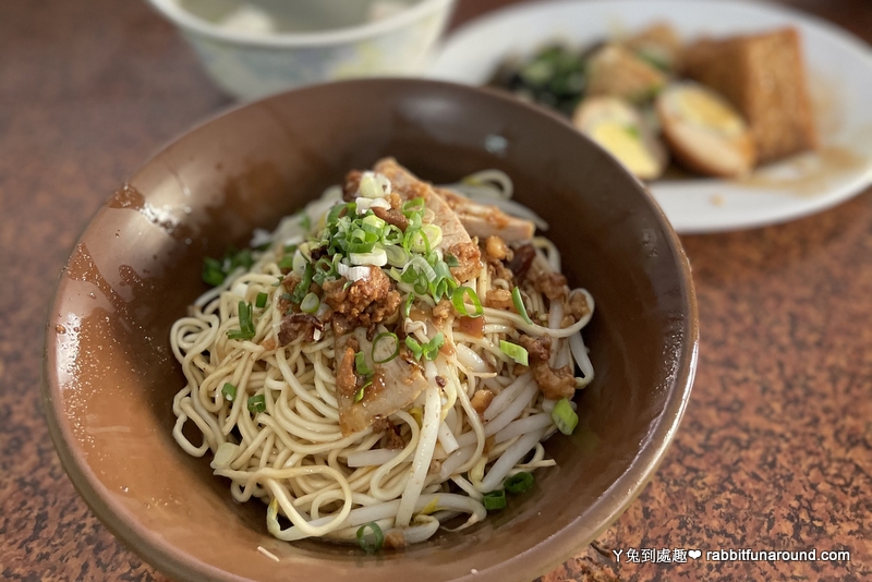 高雄鳳山美食》趙家古早味麵攤。煮麵超用心！鳳山在地40年老店