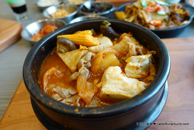 韓式泡菜嫩豆腐煲