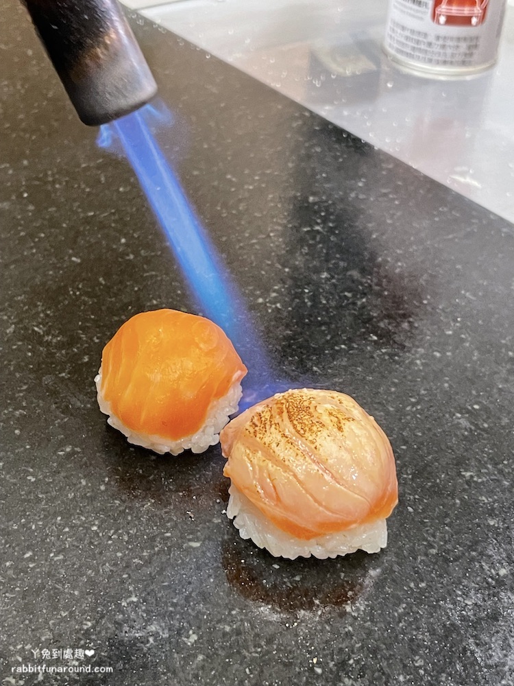 炙燒鮭魚手毬壽司